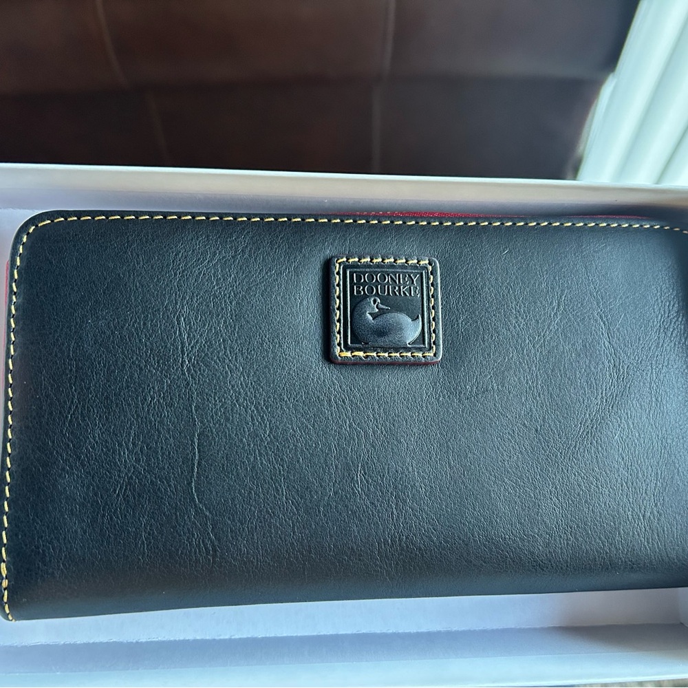 Dooney & Bourke Leather Wallet - Picture 7 of 7